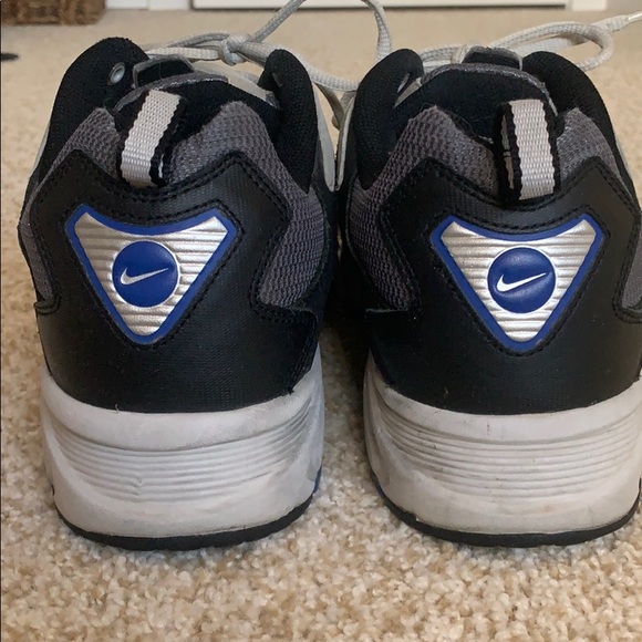 Men’s Nike Air Trail Shoes - Picture 2 of 8